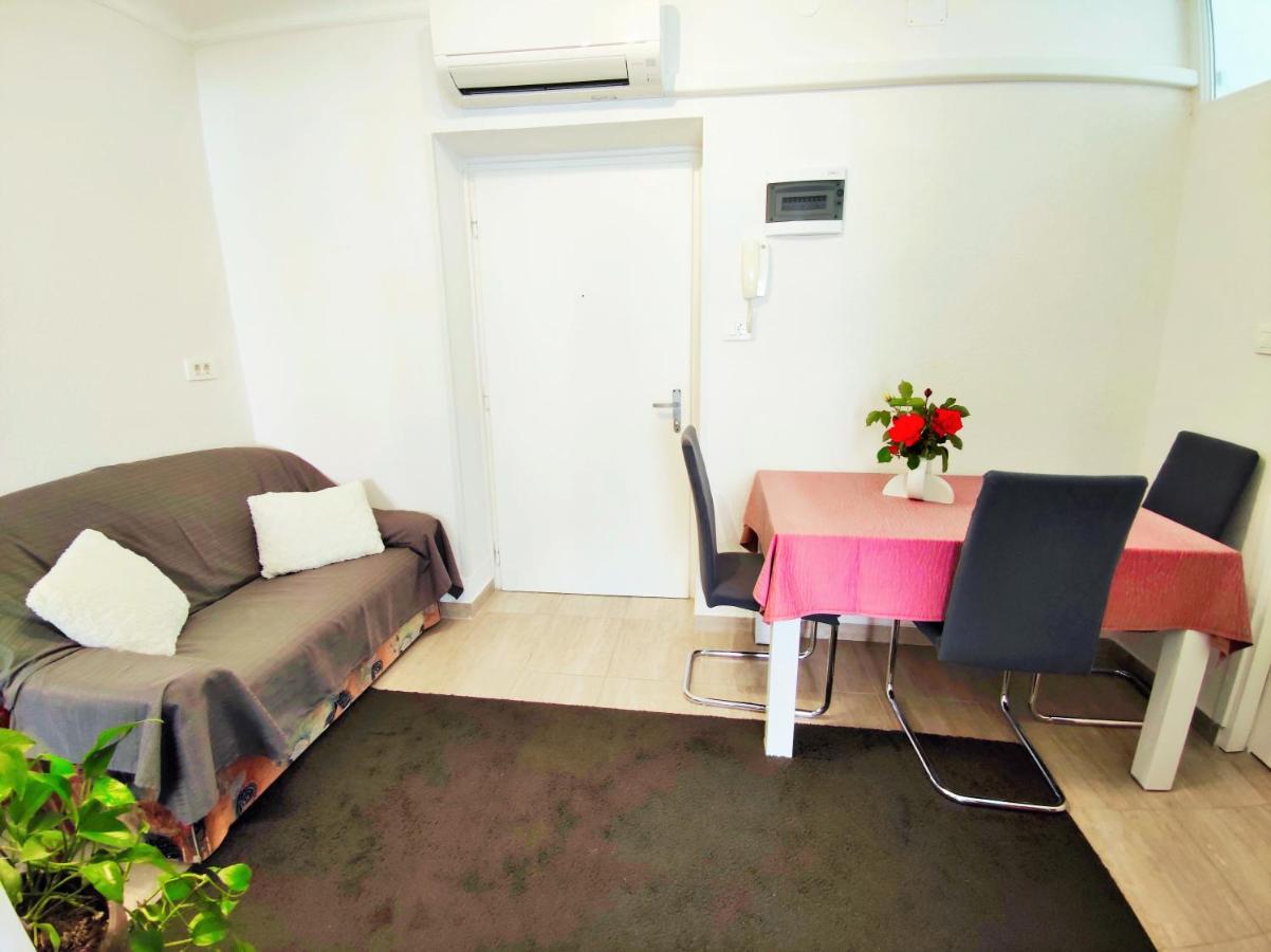 Apartment Leo Umag Eksteriør billede