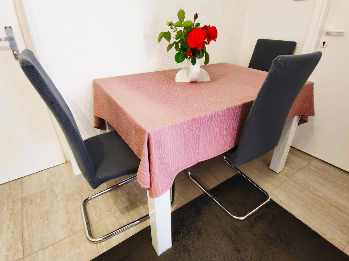 Apartment Leo Umag Eksteriør billede