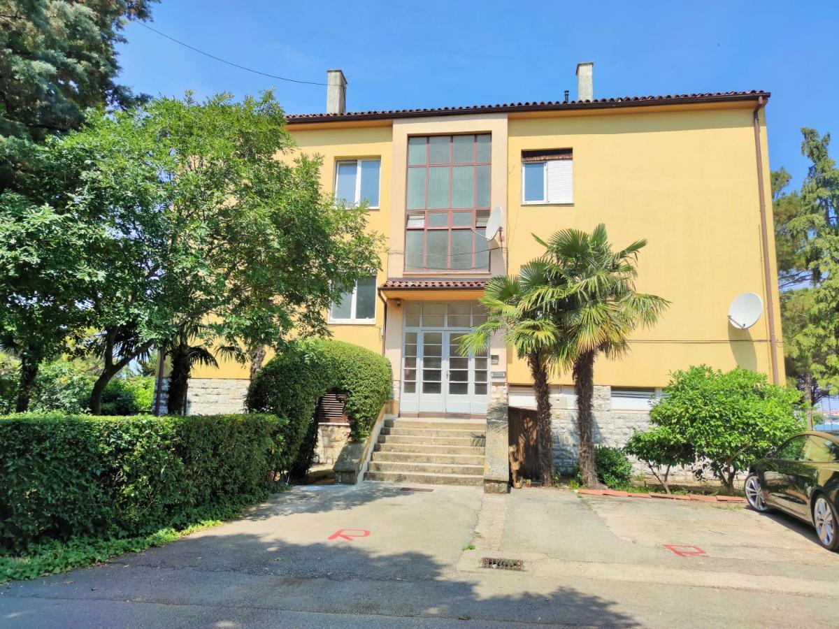 Apartment Leo Umag Eksteriør billede